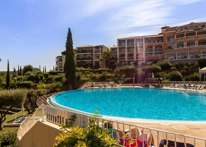 Cap Esterel : 2 Pieces Jardin, Acces Piscines - Fr-1-504-567 Lägenhet Saint-Raphaël