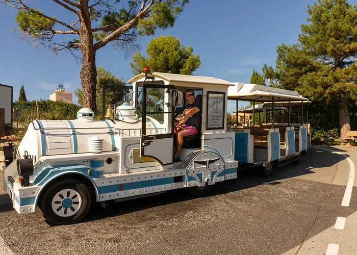 Cap Esterel : 2 Pieces Jardin, Acces Piscines - Fr-1-504-567 Apartamento